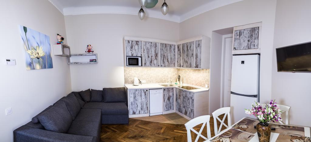Apartments White House Lviv Rom bilde