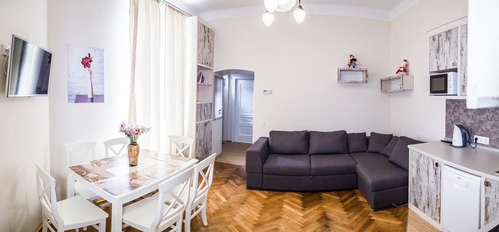 Apartments White House Lviv Rom bilde