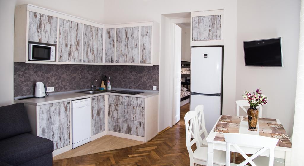 Apartments White House Lviv Rom bilde